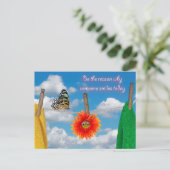 Citaat met vlinder en madeliefje op de doek feestdagenkaart (Staand voorkant)