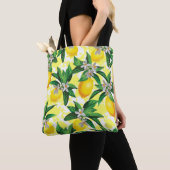 Citroenfantasie: Creatief bloemenpatroon Tote Bag (Dichtbij)