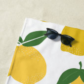 Citroenpatroon Retro Fruit Geel op Wit Strandlaken (In situ)