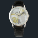 Citron Mist Horloge<br><div class="desc">Citron Mist III van June Erica Vess. De schoppen van geel en grijs aan creëer een abstract ontwerp.</div>