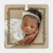 Citrus Pine Overlay Baby's eerste kerstfoto Metalen Ornament (Voorkant)
