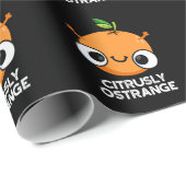 Citrusly Oodd Funny Strange Oranje Pun Dark BG Cadeaupapier (Rol Hoek)