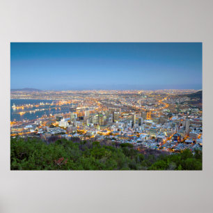 Cityscape van de top van Signal Hill in Dusk Poster
