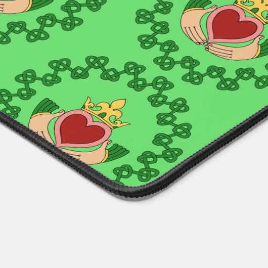 Claddagh and Green Knotwork Bureaumat (Hoek)