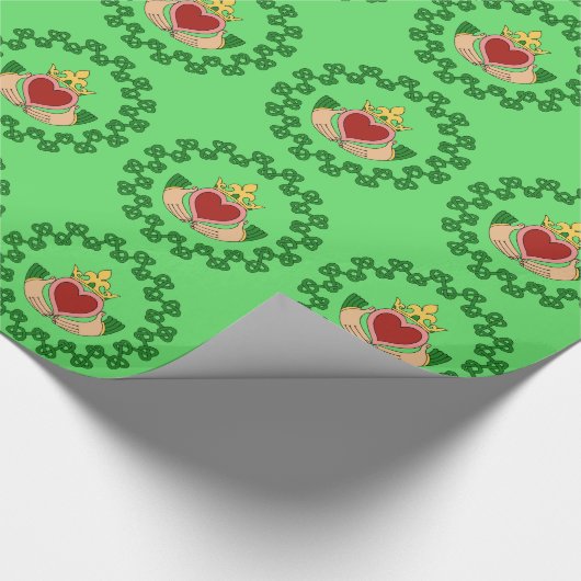 Claddagh en Green Knotwork Cadeaupapier (Hoek)