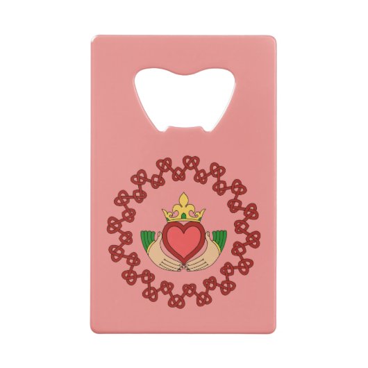 Claddagh en Red Knotwork op roze Creditkaart Flessenopener (Achterkant)