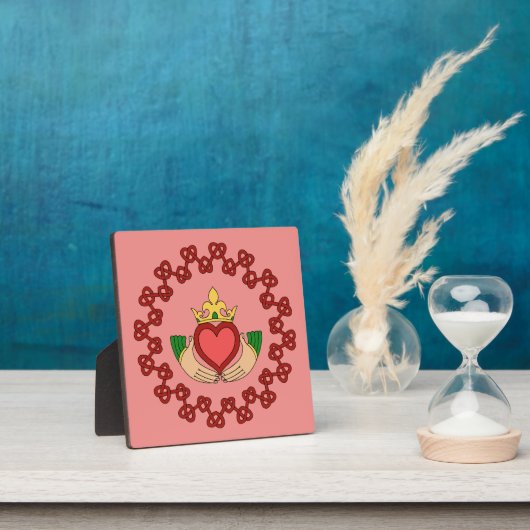 Claddagh en Red Knotwork op roze Fotoplaat (Insitu)