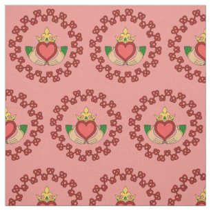 Claddagh en Red Knotwork op roze Stof