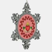 Claddagh en Red Knotwork op roze Tin Sneeuwvlok Ornament (Links)