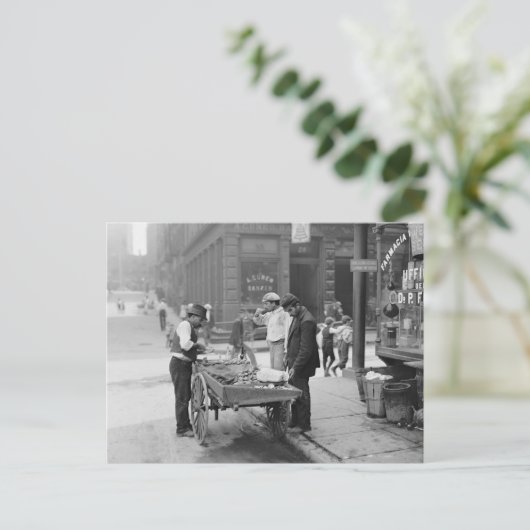 Clam Seller in Little Italy, 1906 Briefkaart (Staand voorkant)