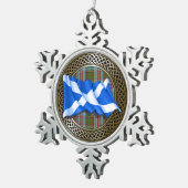 Clan Anderson Tartan Knot & Flag Tin Sneeuwvlok Ornament (Rechts)