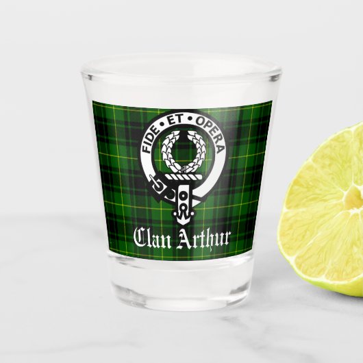 Clan Arthur Crest Badge & Tartan Shot Glas (Voorkant)