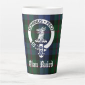 Clan Baird Crest Badge & Tartan Latte Mok (Voorkant)