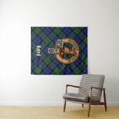 Clan Baird Crest over Tartan Wandkleed (In Situ (horizontaal))