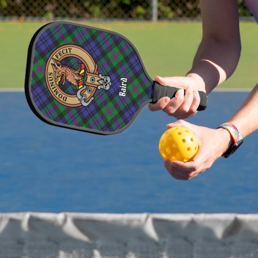 Clan Baird Wapen over Tartan Pickleball Paddle (Insitu)