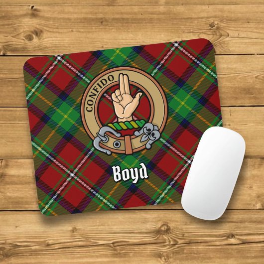Clan Boyd Crest over Tartan Muismat
