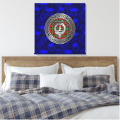 Clan Boyd Crest & Tartan Knot op Thistle Canvas Afdruk (Insitu (Slaapkamer))