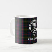 Clan Boyle Crest Badge & Tartan Koffiemok (Voorkant links)