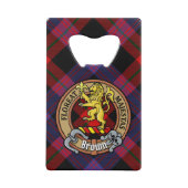Clan Brown Crest over Tartan Creditkaart Flessenopener (Voorkant)