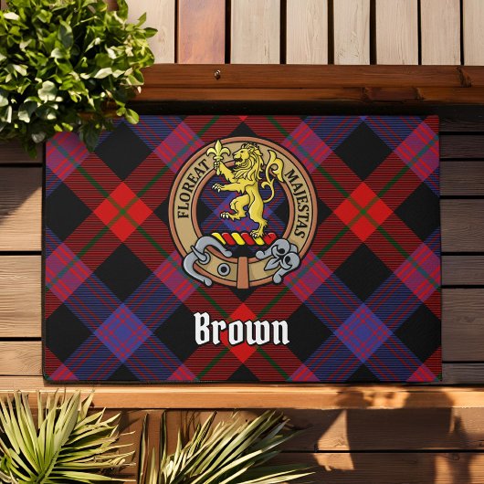 Clan Brown Crest over Tartan Deurmat