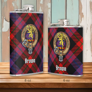 Clan Brown Crest over Tartan Heupfles