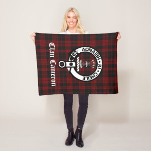 Clan Cameron Crest Badge en Tartan Fleece Deken