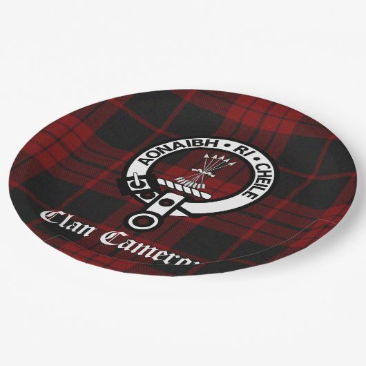 Clan Cameron Crest Badge en Tartan Papieren Bordje (Gekanteld)