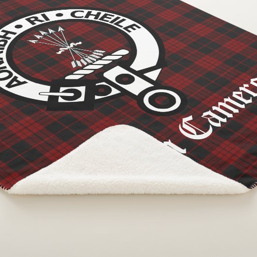Clan Cameron Crest Badge en Tartan Sherpa Deken (3/4)