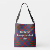 Clan Carnegie Crest over Tartan Crossbody Tas (Achterkant)