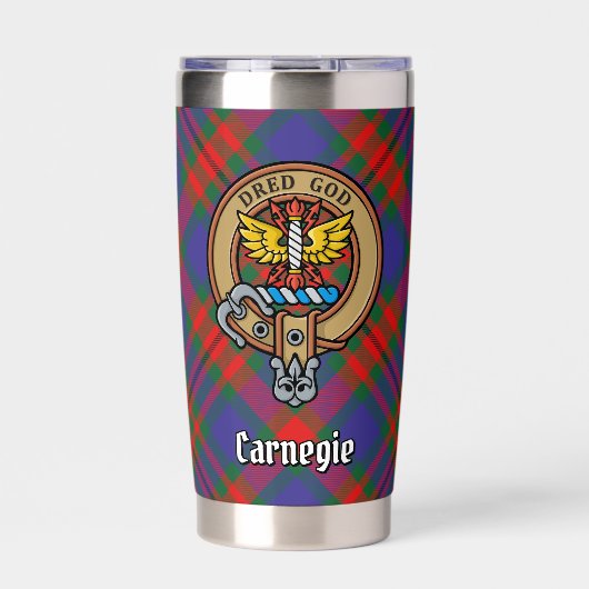 Clan Carnegie Crest over Tartan Geïsoleerde Drinkbeker (Voorkant)