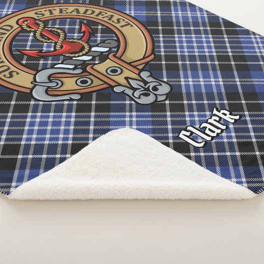 Clan Clark Crest over Tartan Sherpa Deken (3/4)