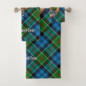 Clan Colquhoun Crest over Tartan Bad Handdoek (Insitu)