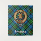 Clan Colquhoun Crest over Tartan Wandkleed (Voorkant)