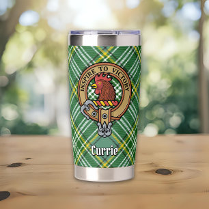 Clan Currie Haan Kam over Tartan Geïsoleerde Drinkbeker