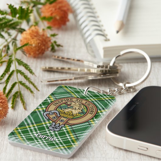 Clan Currie Lion Crest over Tartan Sleutelhanger (Voorkant Rechts)