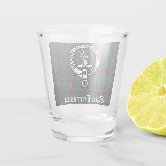Clan Davidson Crest Badge en Tartan  Shot Glas (Achterkant)