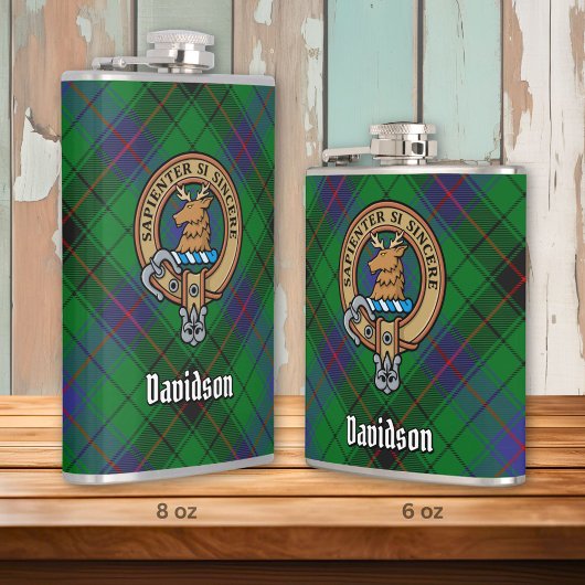 Clan Davidson Crest over Tartan Heupfles