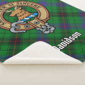 Clan Davidson Crest over Tartan Sherpa Deken (3/4)