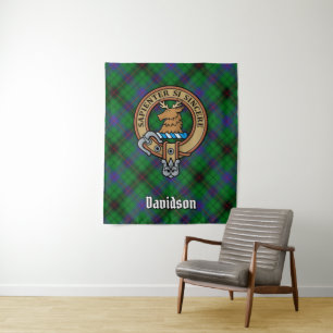 Clan Davidson Crest over Tartan Wandkleed