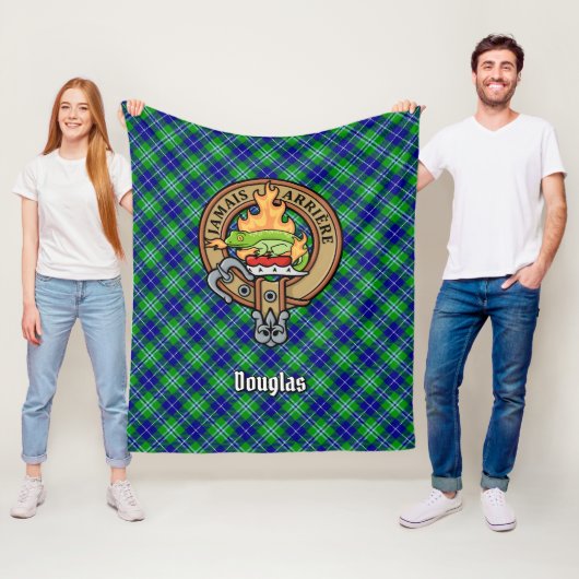 Clan Douglas Crest over Tartan Fleece Deken (In situ)