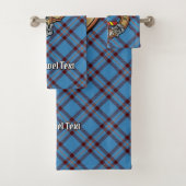 Clan Elliot Crest over het oude Tartan Bad Handdoek (Insitu)