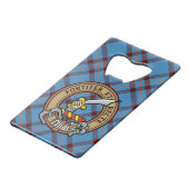 Clan Elliot Crest over het oude Tartan Creditkaart Flessenopener (Voorkant Gekanteld)
