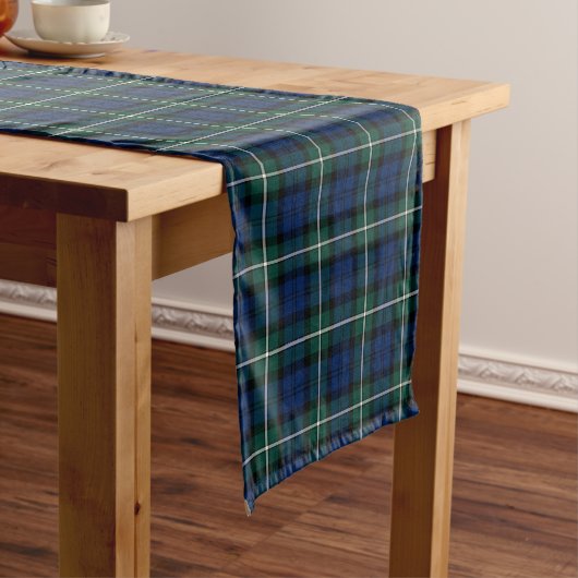Clan Forbes Tartan Blauw en Groen Schots Plaid Korte Tafelloper (Voorbeeld)