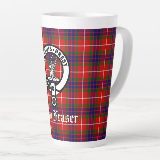 Clan Fraser Crest Badge en Tartan Latte Mok (Rechterhoek)