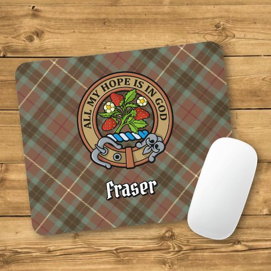 Clan Fraser Crest over de weesde jacht Tartan Muismat