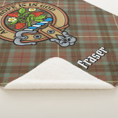 Clan Fraser Crest over de weesde jacht Tartan Sherpa Deken (3/4)