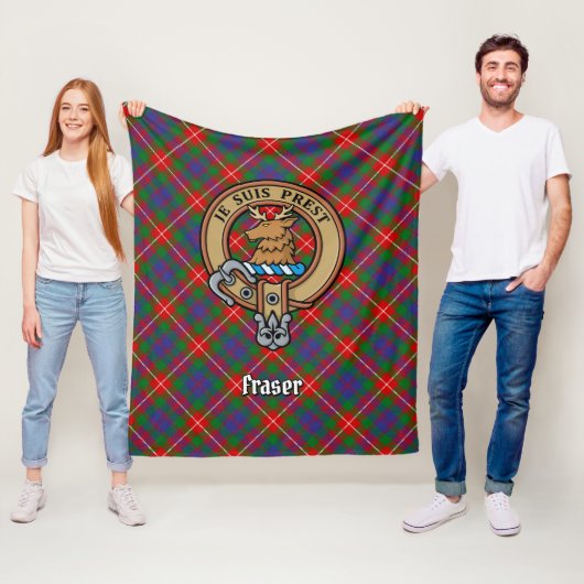 Clan Fraser van Lovat Crest over Tartan Fleece Deken (In situ)