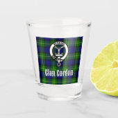 Clan Gordon Crest Badge & Tartan Shot Glas (Voorkant)