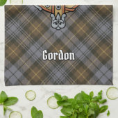 Clan Gordon Crest over Weathered Tartan Theedoek (Gevouwen)