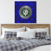 Clan Graham Crest en Tartan Knot op Thistle Canvas Afdruk (Insitu (Slaapkamer))